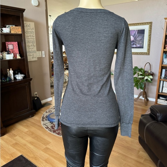 Jake’s gray, silver, red & blue long sleeve top-size S - Picture 8 of 9